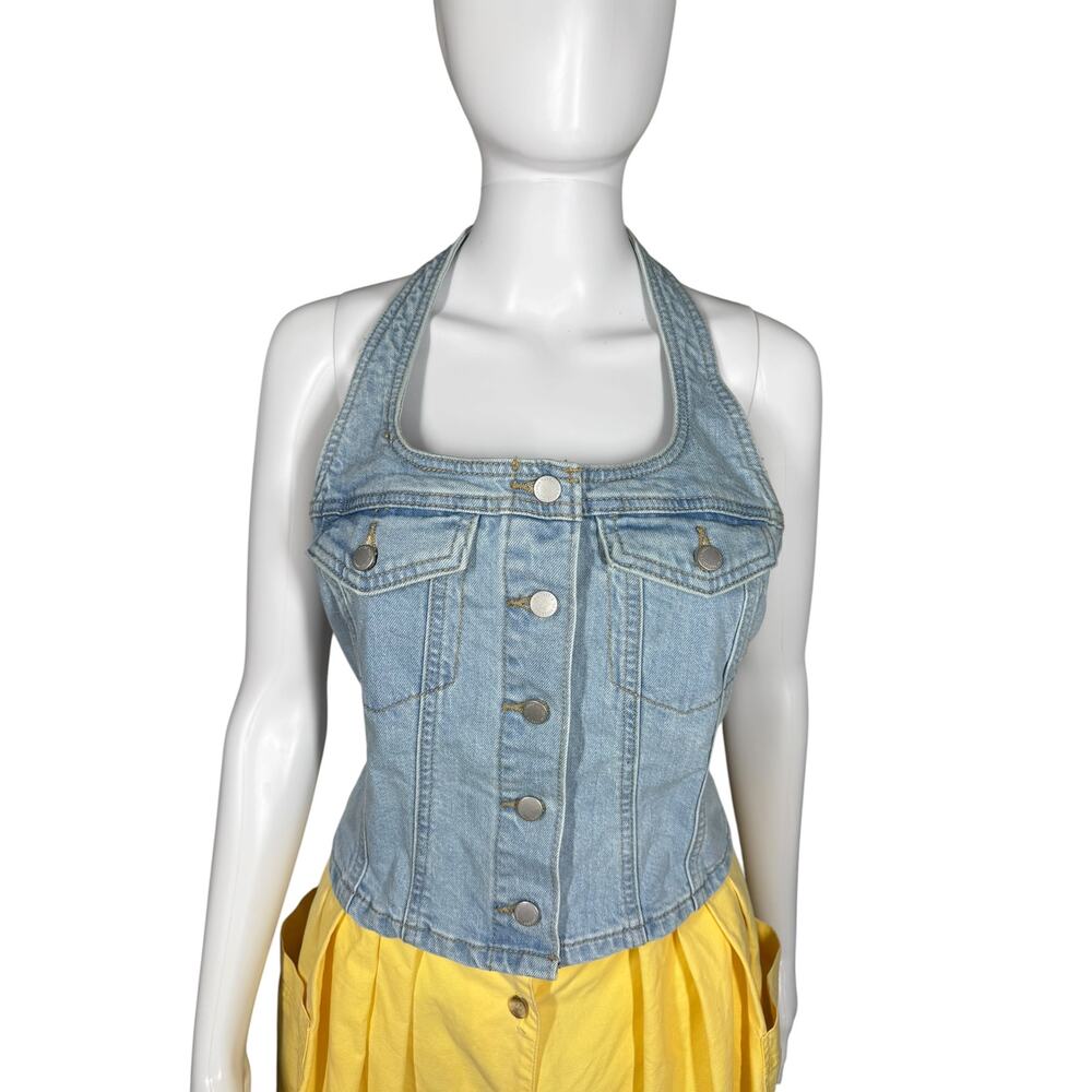 Universal Thread light wash denim cropped halter top vest size small